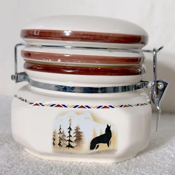 Vintage  Ceramic Mountain Forest Wolf Canister With Lid Small - Picture 5 of 12